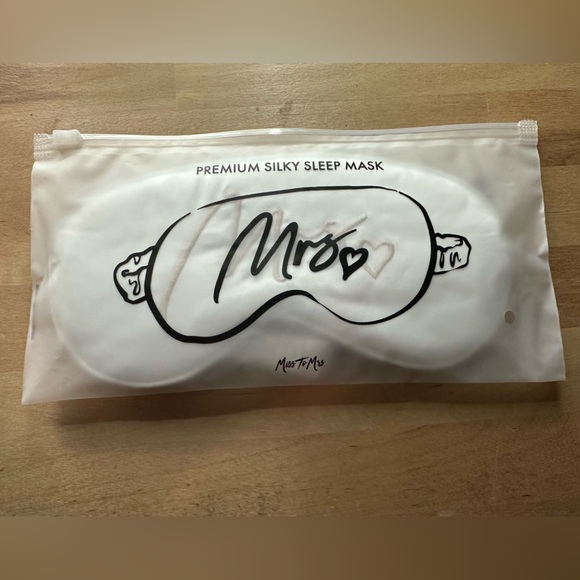 “Mrs.” Satin Sleep Mask - Picture 3 of 3